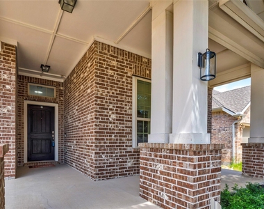 5928 Silverton Avenue - Photo Thumbnail 3