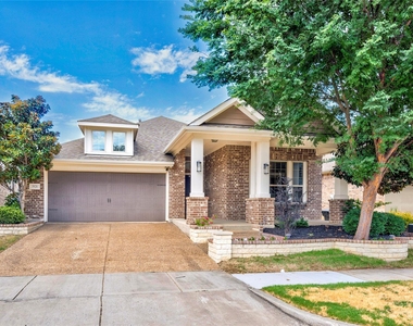 5928 Silverton Avenue - Photo Thumbnail 1