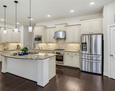 5928 Silverton Avenue - Photo Thumbnail 15