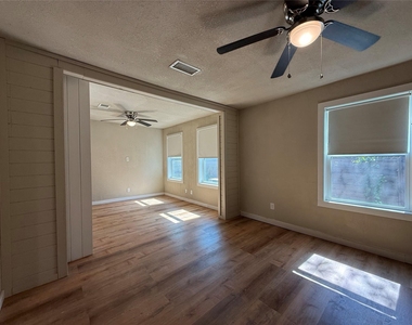 2703 Downing Avenue - Photo Thumbnail 13