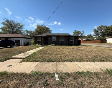 2703 Downing Avenue - Photo Thumbnail 4