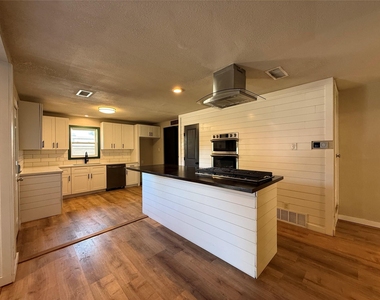 2703 Downing Avenue - Photo Thumbnail 19