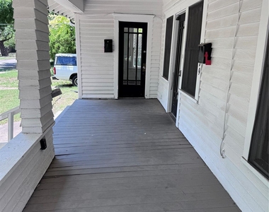 5617 Victor Street - Photo Thumbnail 1