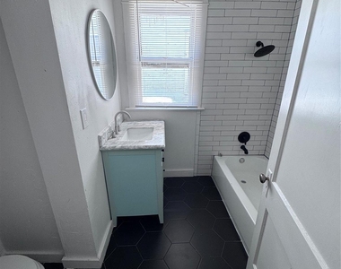 5617 Victor Street - Photo Thumbnail 5