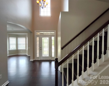 10114 Whiteburn Court - Photo Thumbnail 1