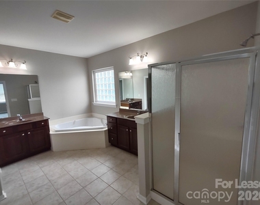 10114 Whiteburn Court - Photo Thumbnail 19