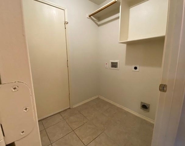 1004 Cutting Horse Drive - Photo Thumbnail 12