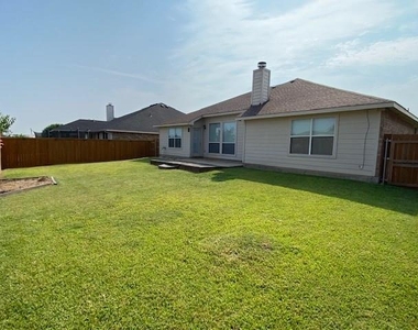 1004 Cutting Horse Drive - Photo Thumbnail 19