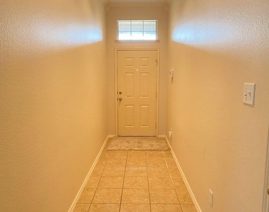 1004 Cutting Horse Drive - Photo Thumbnail 1