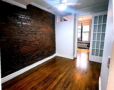 East 13th Street — 4 Bed - Photo Thumbnail 4