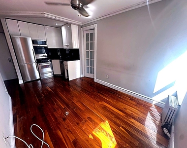 Lexington Avenue — 3 Bed - Photo Thumbnail 2