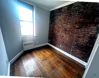 West 14th Street — 2 Bed - Photo Thumbnail 3