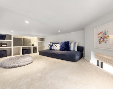170 East 92nd Street - Photo Thumbnail 7