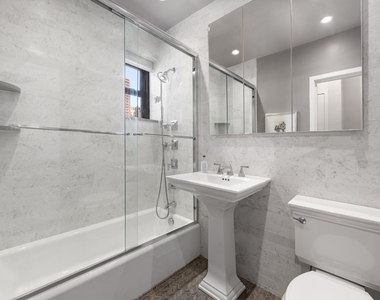 170 East 92nd Street - Photo Thumbnail 8