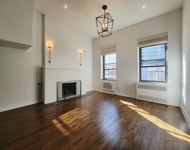 170 East 92nd Street - Photo Thumbnail 1