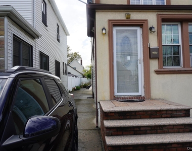 11642 142nd Street - Photo Thumbnail 4