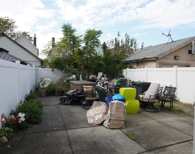 11642 142nd Street - Photo Thumbnail 5