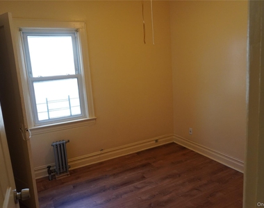 11642 142nd Street - Photo Thumbnail 17
