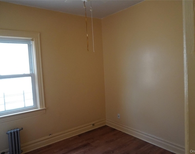 11642 142nd Street - Photo Thumbnail 16
