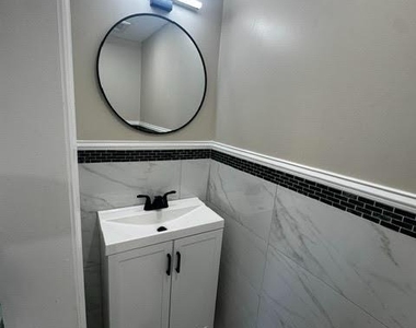 40-2f E 15 Street - Photo Thumbnail 1