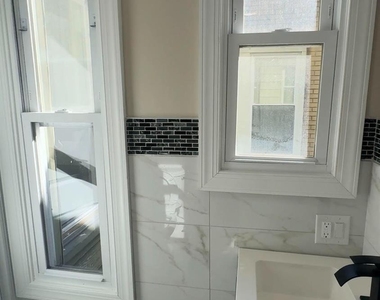 40-2f E 15 Street - Photo Thumbnail 7