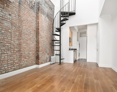 245 Mulberry Street - Photo Thumbnail 2