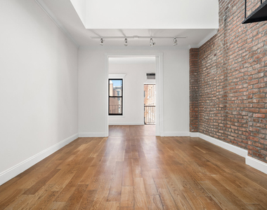 245 Mulberry Street - Photo Thumbnail 1