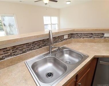 1330 Stone Manor Drive - Photo Thumbnail 8