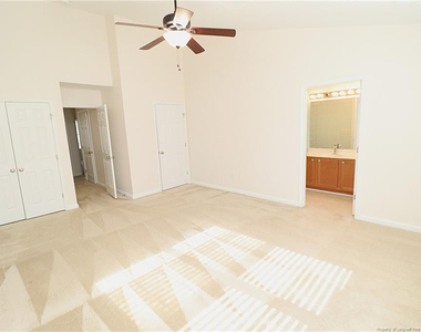 1330 Stone Manor Drive - Photo Thumbnail 17