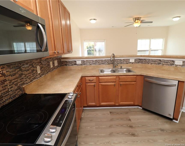 1330 Stone Manor Drive - Photo Thumbnail 7