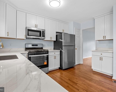 14720 Grobie Pond Lane - Photo Thumbnail 3