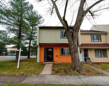 1198 Dublin Place - Photo Thumbnail 1