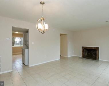 1198 Dublin Place - Photo Thumbnail 5