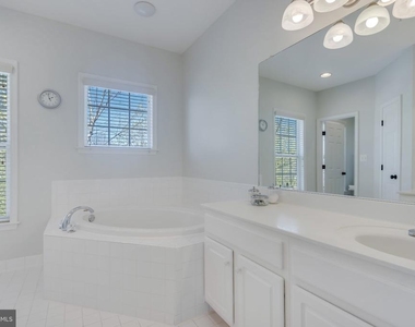 11429 Log Ridge Drive - Photo Thumbnail 17