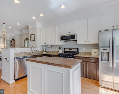 11429 Log Ridge Drive - Photo Thumbnail 5