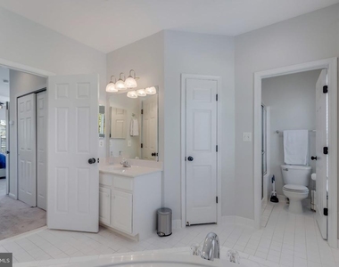11429 Log Ridge Drive - Photo Thumbnail 18