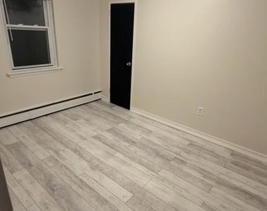9509 Clark Street - Photo Thumbnail 6