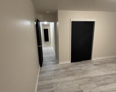 9509 Clark Street - Photo Thumbnail 11