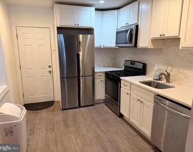3010 Agate Street - Photo Thumbnail 1