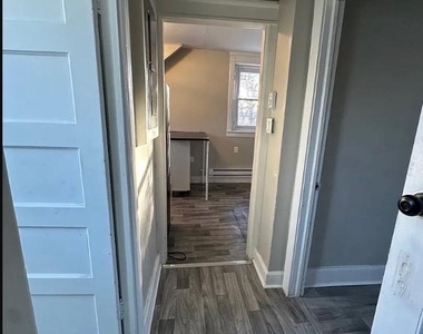 339 Glenwood Avenue - Photo Thumbnail 13