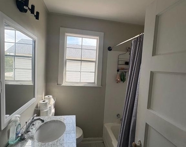 339 Glenwood Avenue - Photo Thumbnail 3