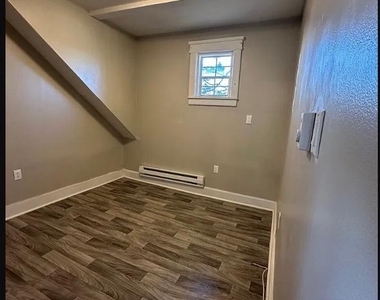 339 Glenwood Avenue - Photo Thumbnail 12