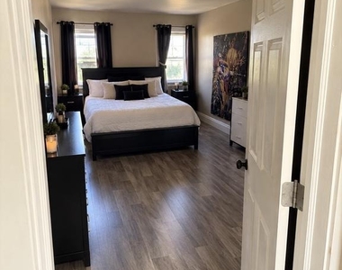 339 Glenwood Avenue - Photo Thumbnail 7