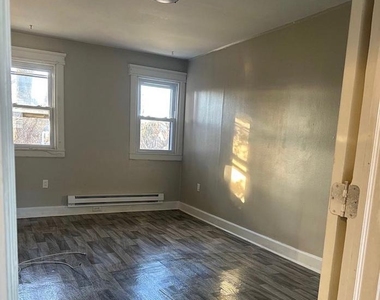 339 Glenwood Avenue - Photo Thumbnail 14