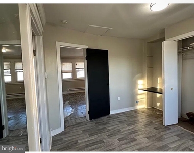 339 Glenwood Avenue - Photo Thumbnail 4