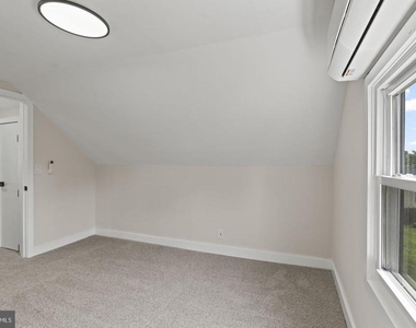 137 Ardsley Ave - Photo Thumbnail 24