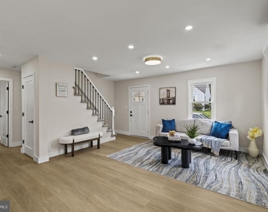 137 Ardsley Ave - Photo Thumbnail 7