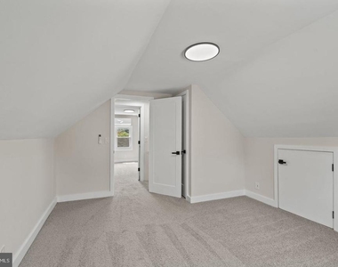 137 Ardsley Ave - Photo Thumbnail 21