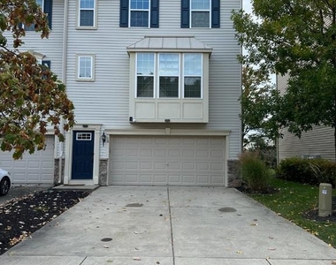 10 Parkers Mill Boulevard - Photo Thumbnail 1