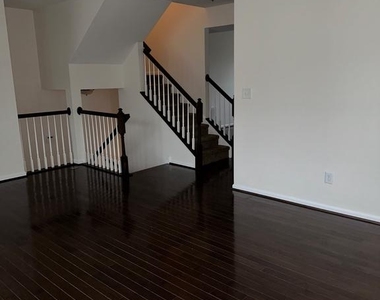 10 Parkers Mill Boulevard - Photo Thumbnail 7